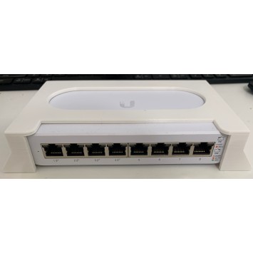 Unifi USW Lite 8 POE fäste