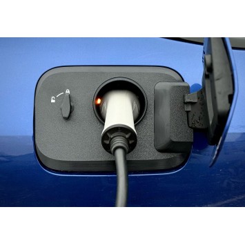 BMW i4 laddluckeskydd