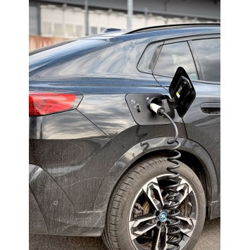 Laddluckeskydd BMW iX2